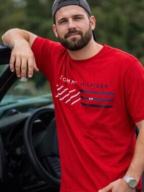Tommy Hilfiger Men’s T-Shirt XL Red Graphic Tee New With Tags Casual Classic